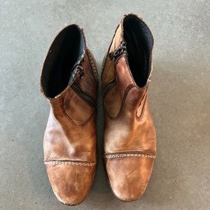 Italian leather boots size 7